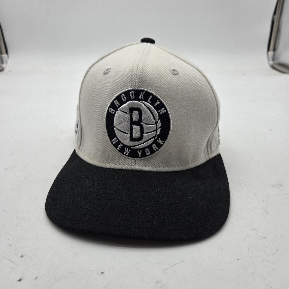 Brooklyn Nets Hat Cap Snap Back One Size White Black NBA Basketball Adidas Mens‎